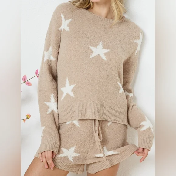 #159 Fabulous Soft Long Sleeve Star Print Top&Short 2pc Set - Picture 2 of 12